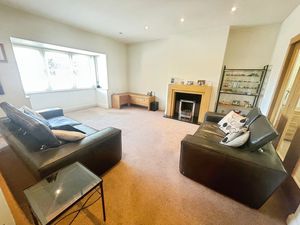 Lounge- click for photo gallery